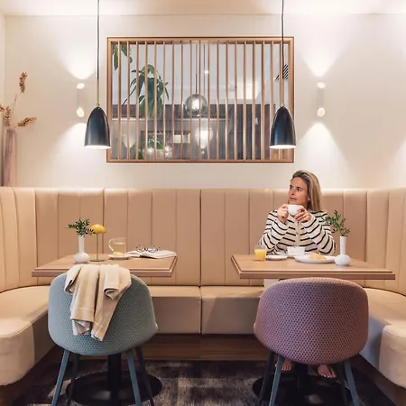 Boutique Zach אינסברוק