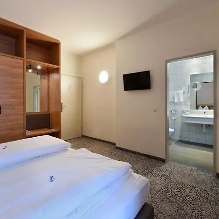 Boutique Zach מלון