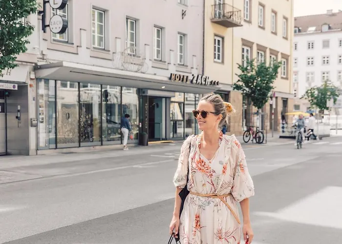 Hotel Boutique Zach 3*